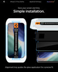AGL07929 - iPhone 17 Pro / 17 GLAS.tR EZ Fit Privacy showing the simple installation. Save your screen and time.