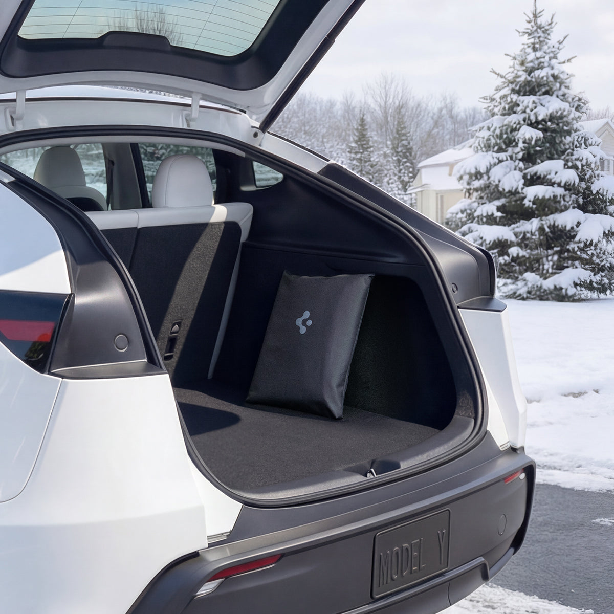 ACP10950 - Windshield Cover | WC100 in Black showing trunk space
