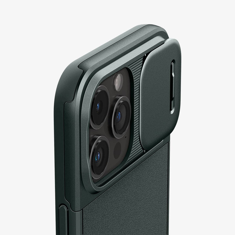 ACS06739 - iPhone 15 Pro Case Optik Armor (MagFit) in abyss green showing the back and side zoomed in on camera lens with slot open